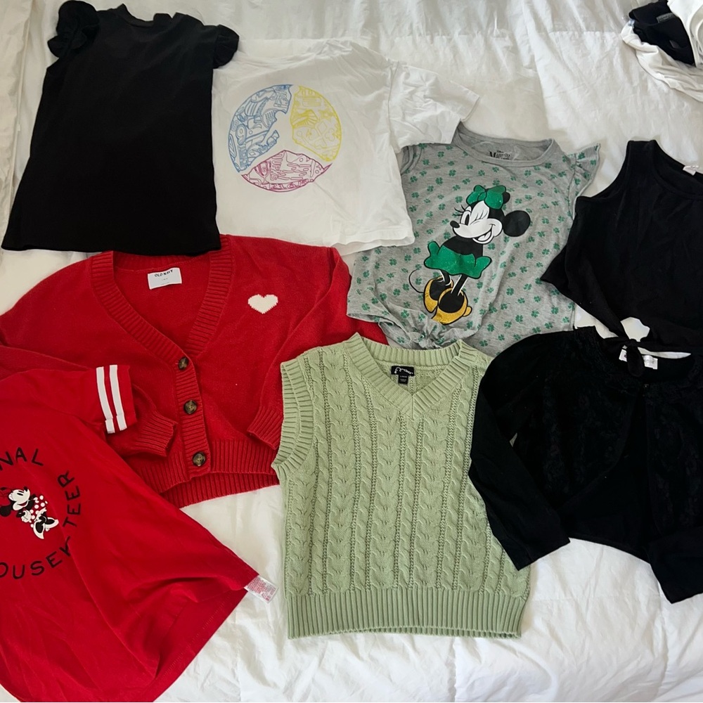 Bundle of 8 kids shirts